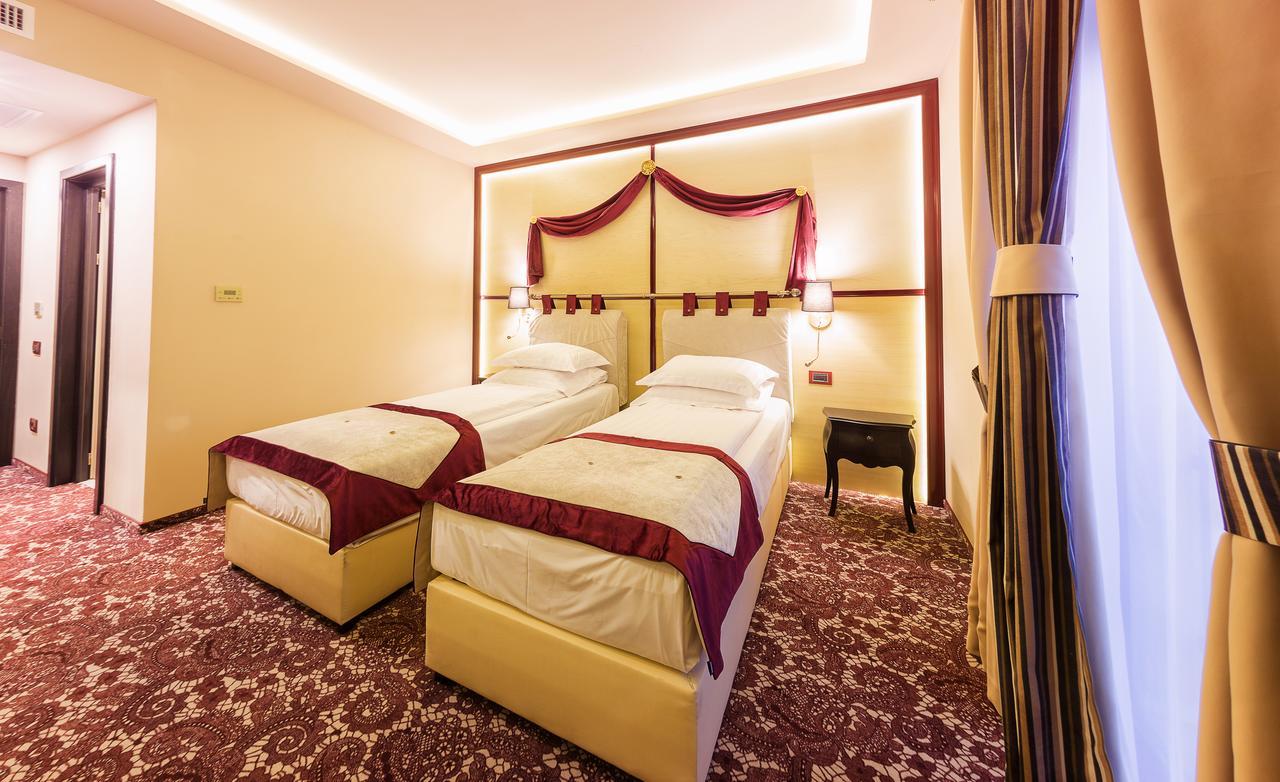 Hotel Cardinal-Domeniile Martinutzi Alba Iulia Extérieur photo