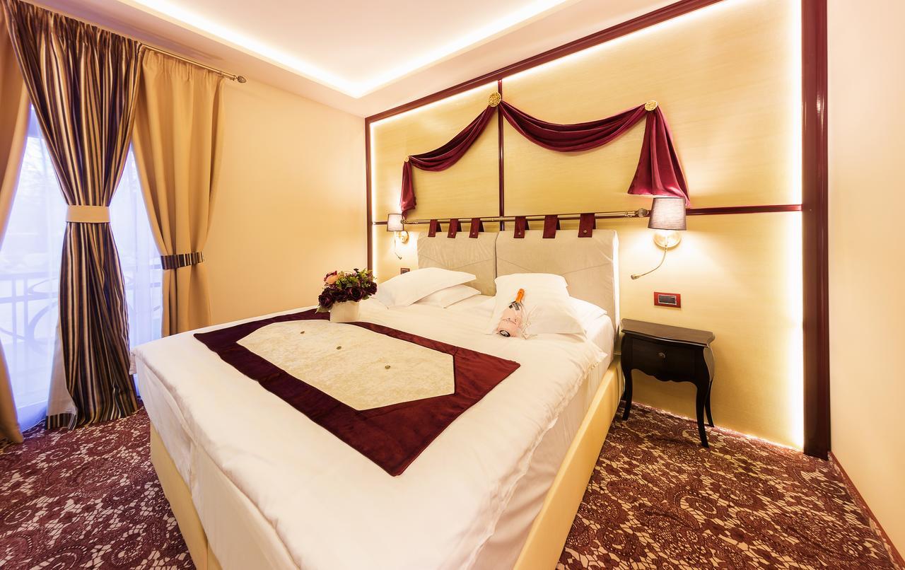 Hotel Cardinal-Domeniile Martinutzi Alba Iulia Extérieur photo