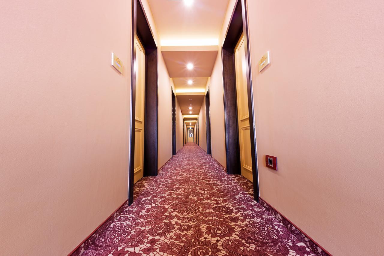 Hotel Cardinal-Domeniile Martinutzi Alba Iulia Extérieur photo
