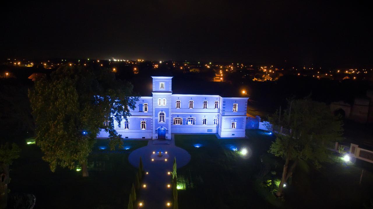 Hotel Cardinal-Domeniile Martinutzi Alba Iulia Extérieur photo