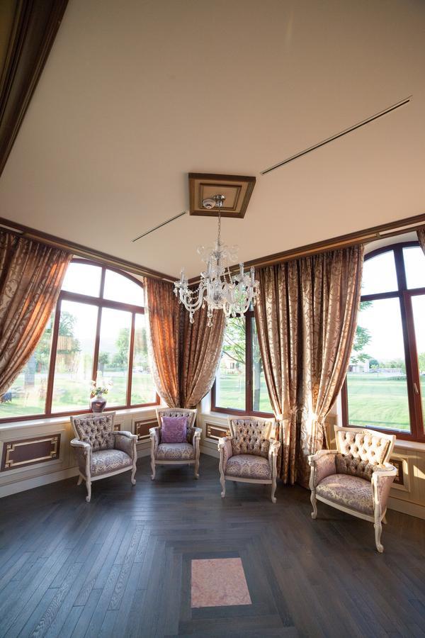 Hotel Cardinal-Domeniile Martinutzi Alba Iulia Extérieur photo