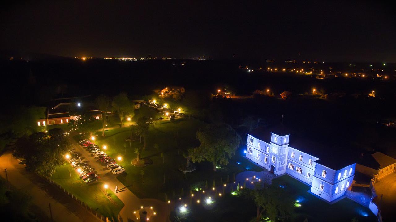 Hotel Cardinal-Domeniile Martinutzi Alba Iulia Extérieur photo